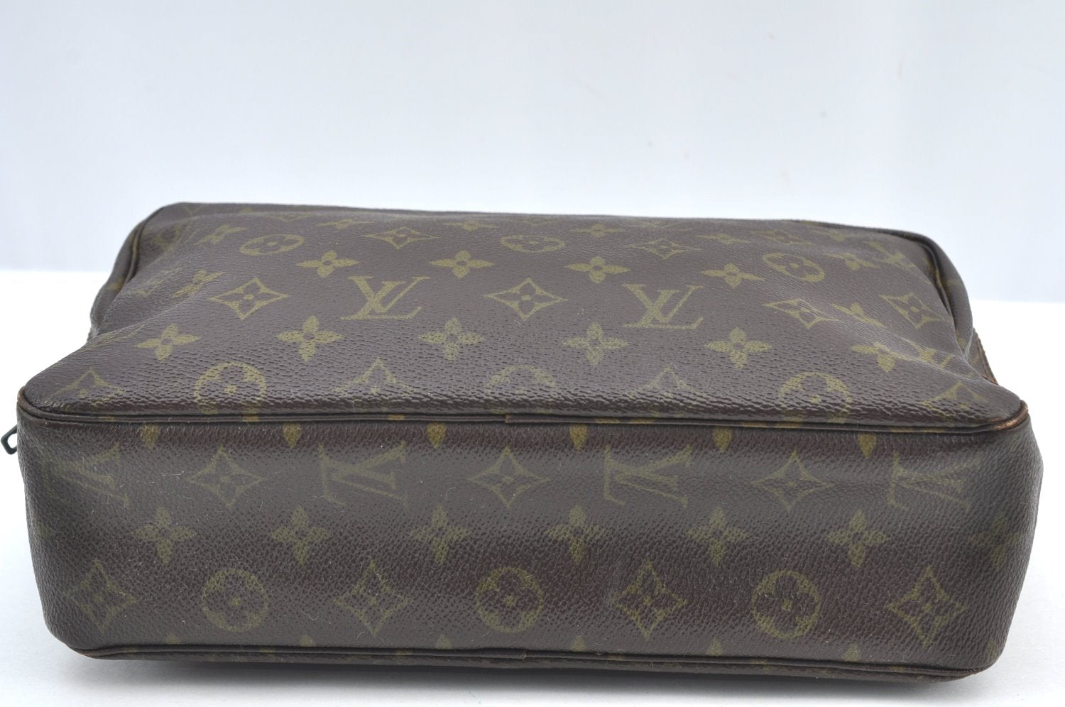 Auth Louis Vuitton Monogram Trousse Toilette 28 Clutch Hand Bag Old Model K8383