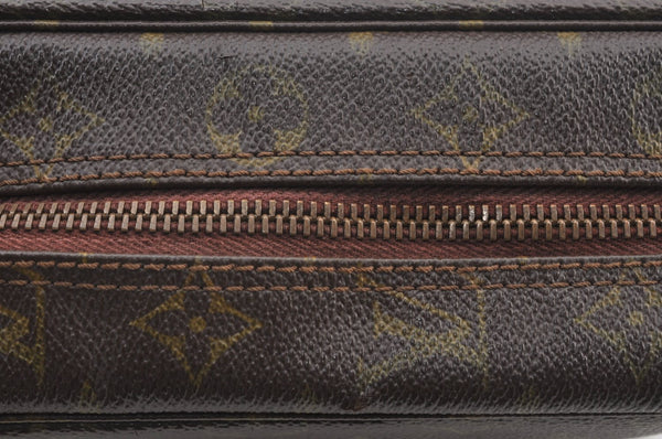 Auth Louis Vuitton Monogram Trousse Toilette 28 Clutch Hand Bag Old Model K8383