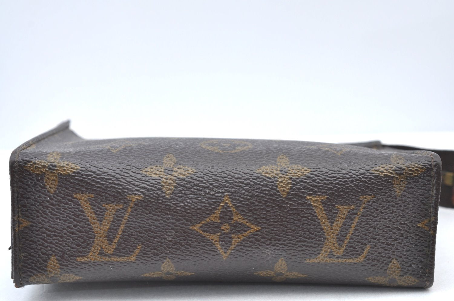 Authentic Louis Vuitton Monogram Poche Toilette 15 M47546 Cosmetics Pouch K8385