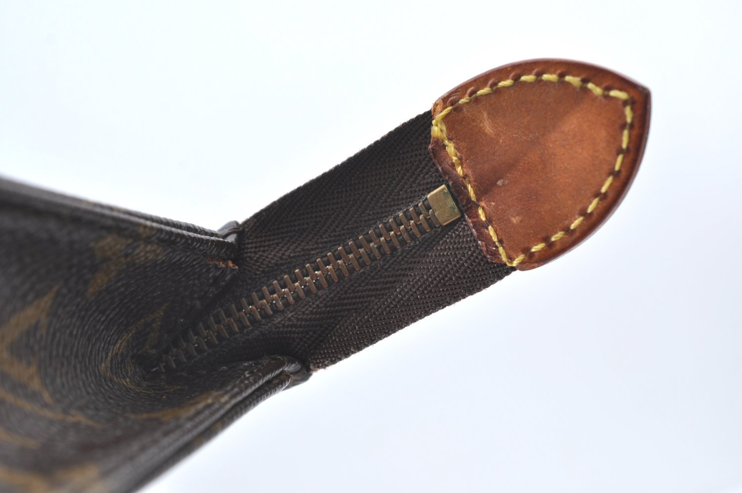 Authentic Louis Vuitton Monogram Poche Toilette 15 M47546 Cosmetics Pouch K8385