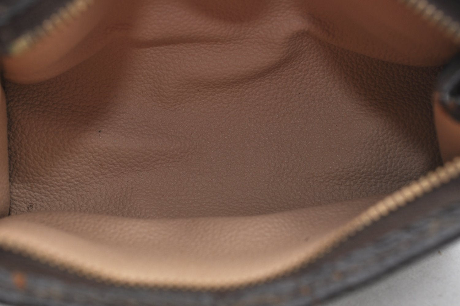 Authentic Louis Vuitton Monogram Poche Toilette 15 M47546 Cosmetics Pouch K8385