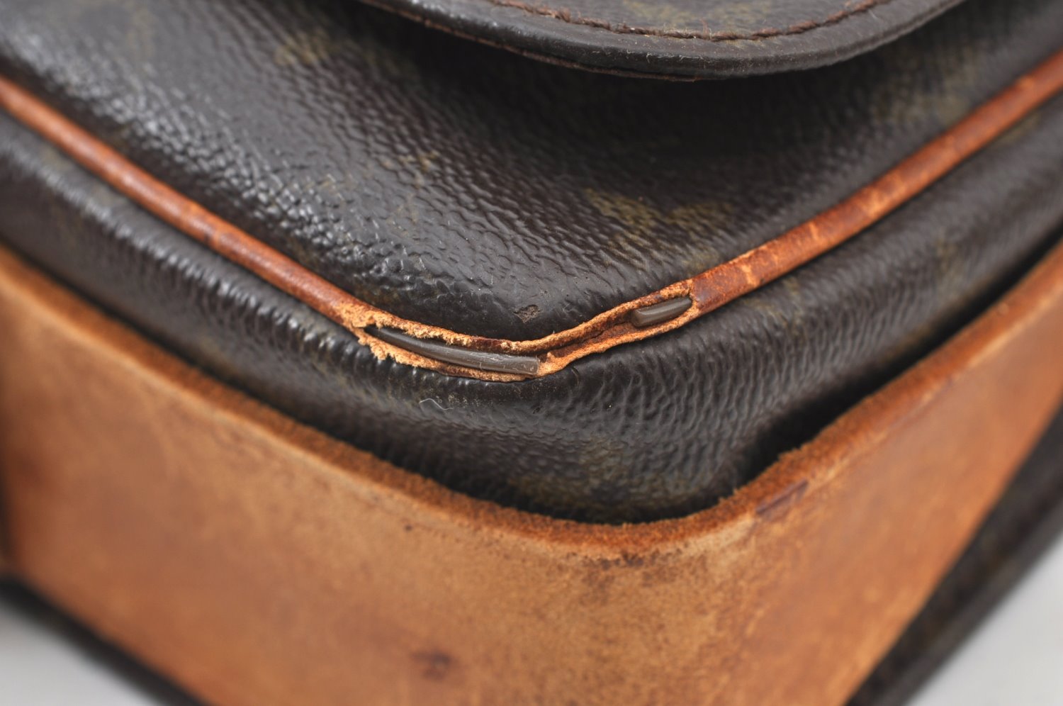 Authentic Louis Vuitton Monogram Cartouchiere MM Shoulder Bag Old Model K8386