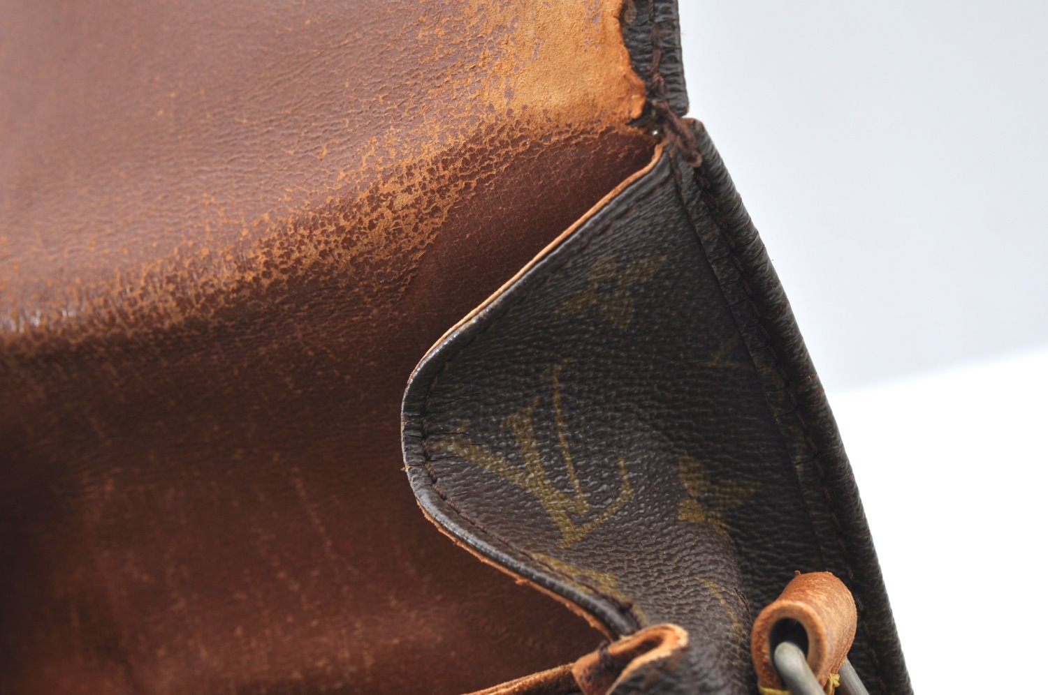 Authentic Louis Vuitton Monogram Cartouchiere MM Shoulder Bag Old Model K8386