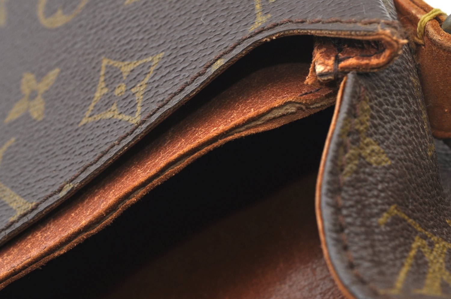 Authentic Louis Vuitton Monogram Cartouchiere MM Shoulder Bag Old Model K8386