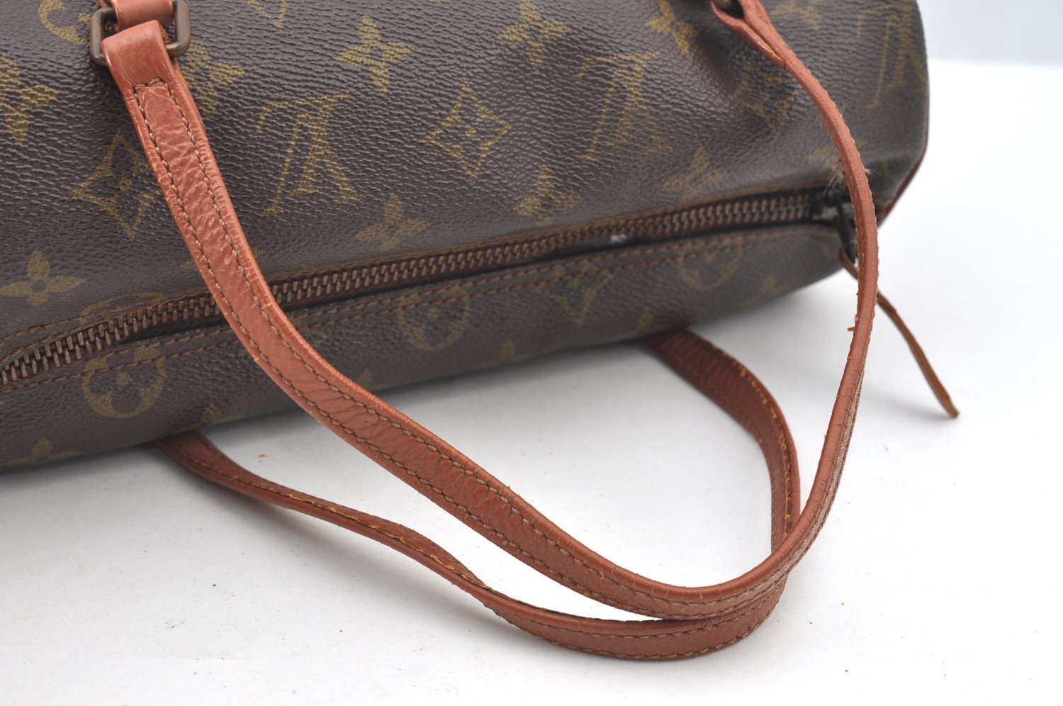 Authentic Louis Vuitton Monogram Papillon 26 Hand Bag Old Model LV K8391