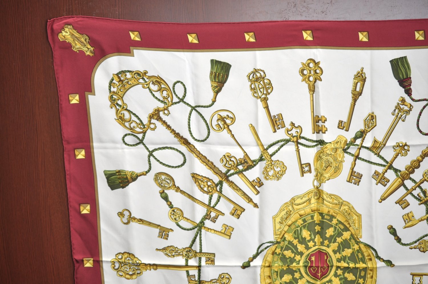 Authentic HERMES Carre 90 Scarf 