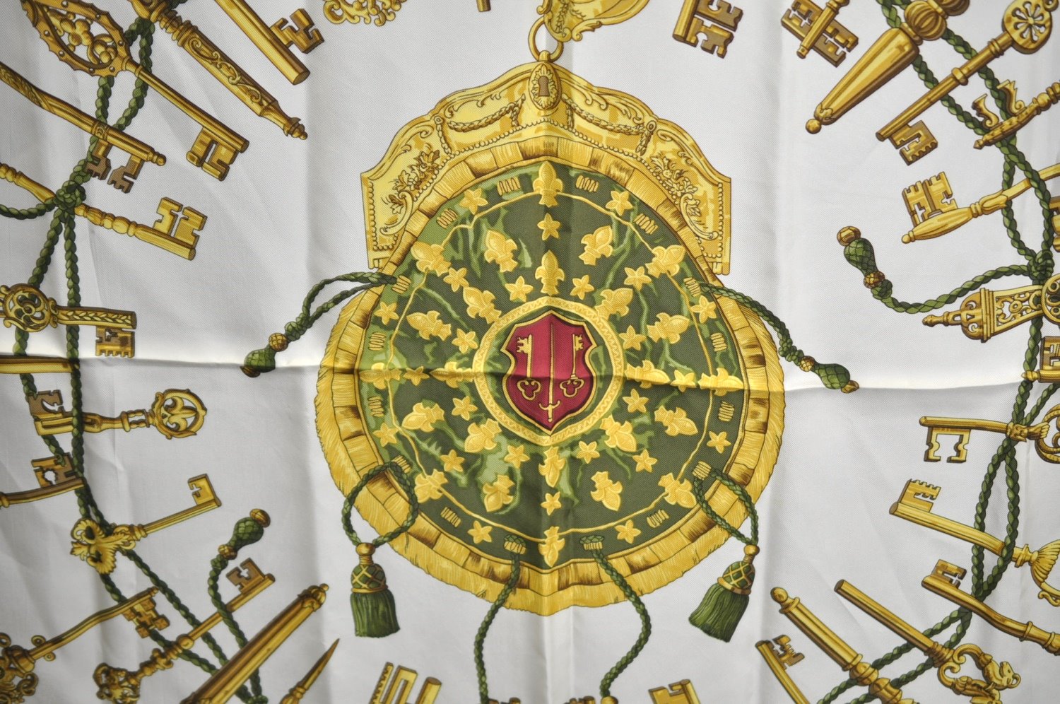 Authentic HERMES Carre 90 Scarf 