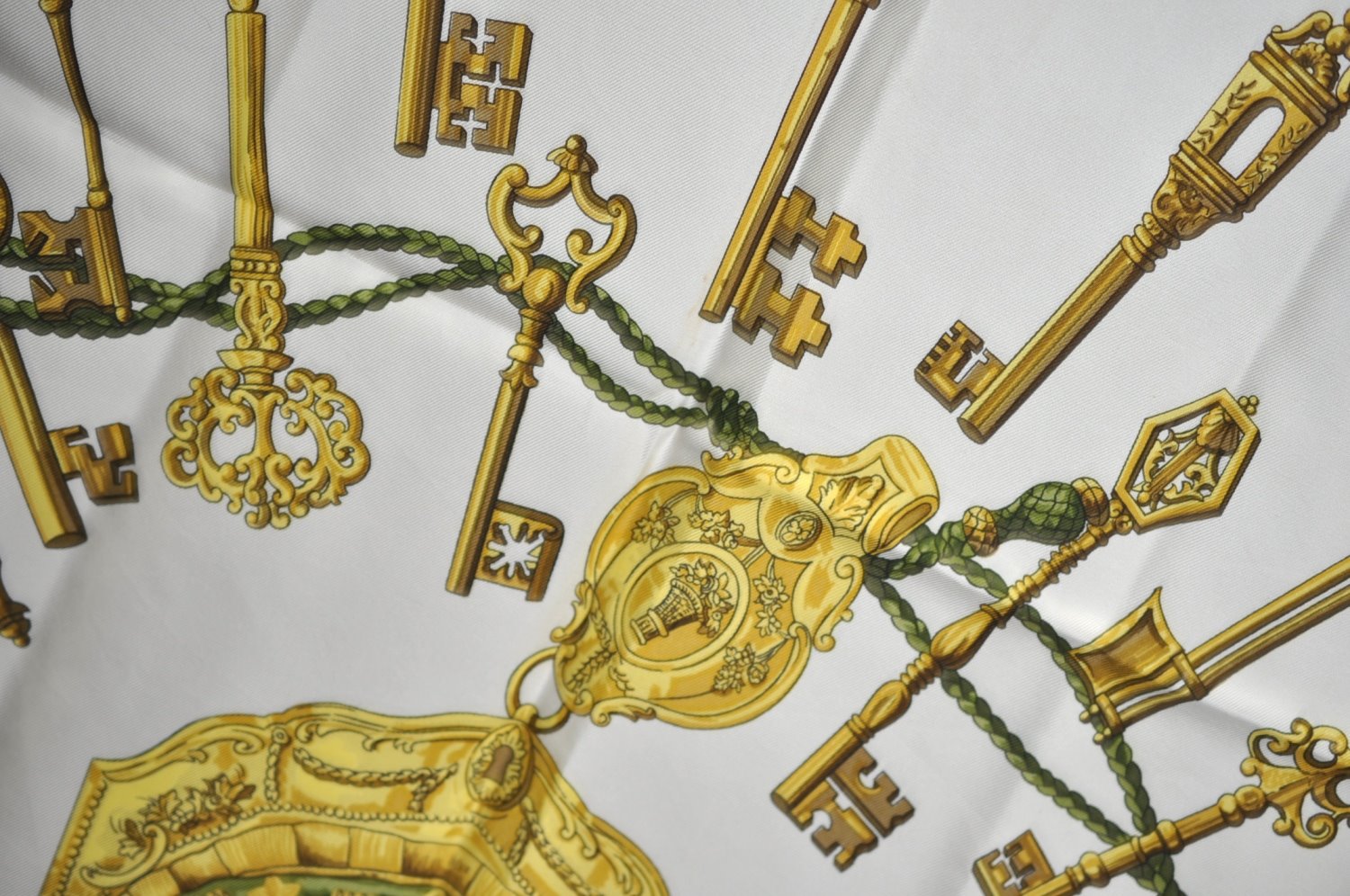 Authentic HERMES Carre 90 Scarf 