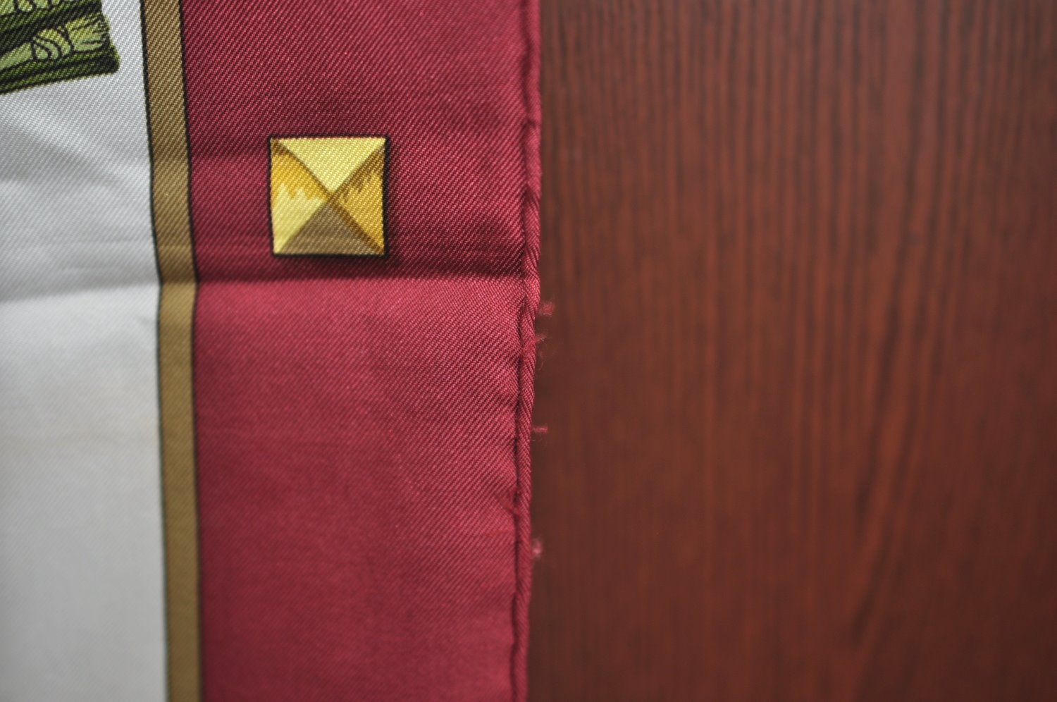 Authentic HERMES Carre 90 Scarf 