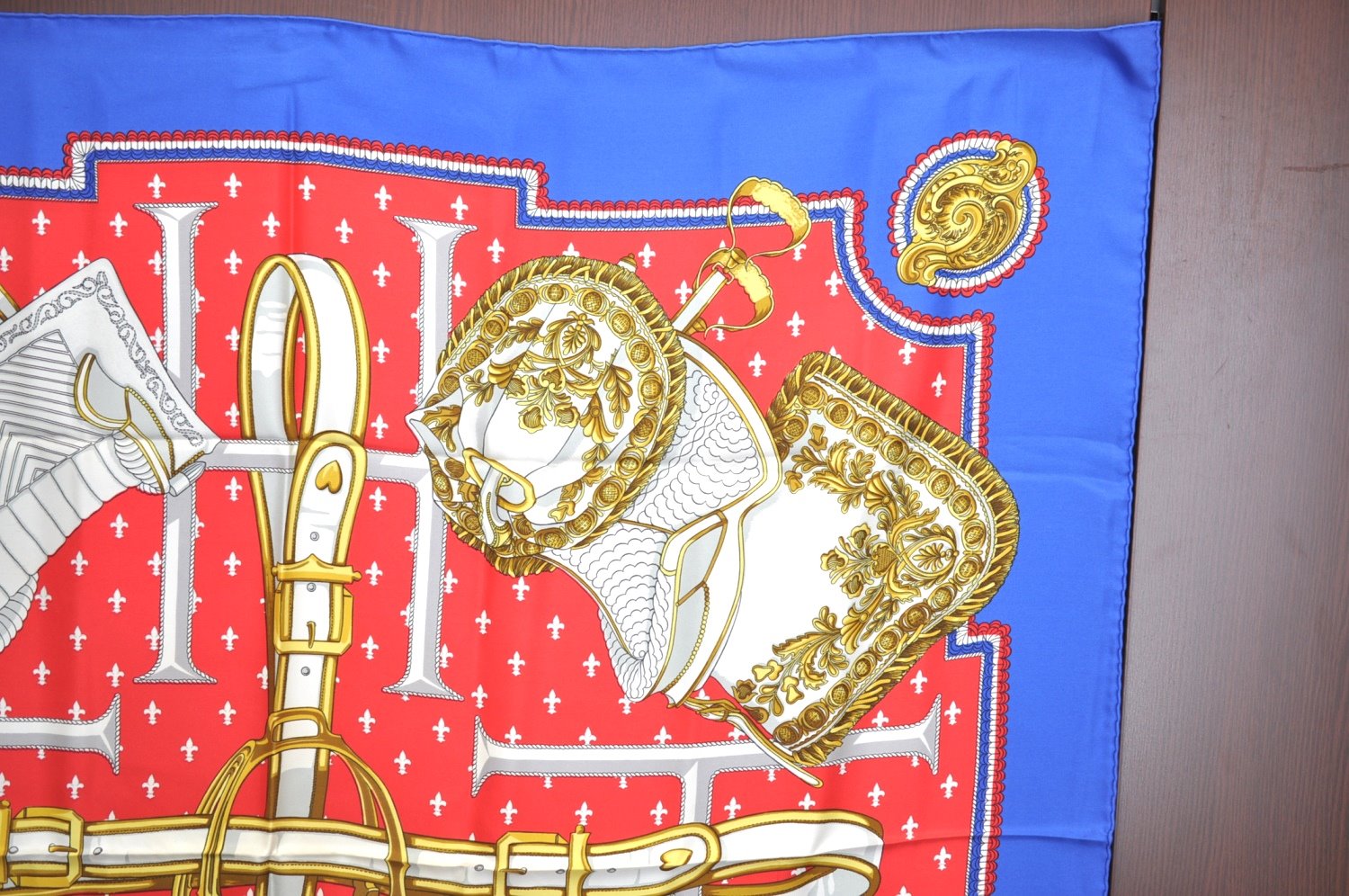 Authentic HERMES Carre 90 Scarf 