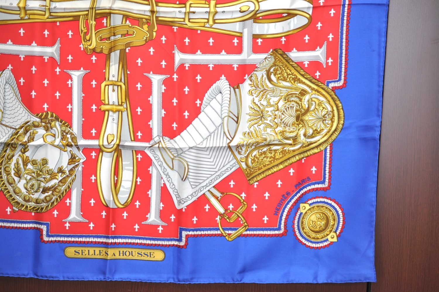 Authentic HERMES Carre 90 Scarf 