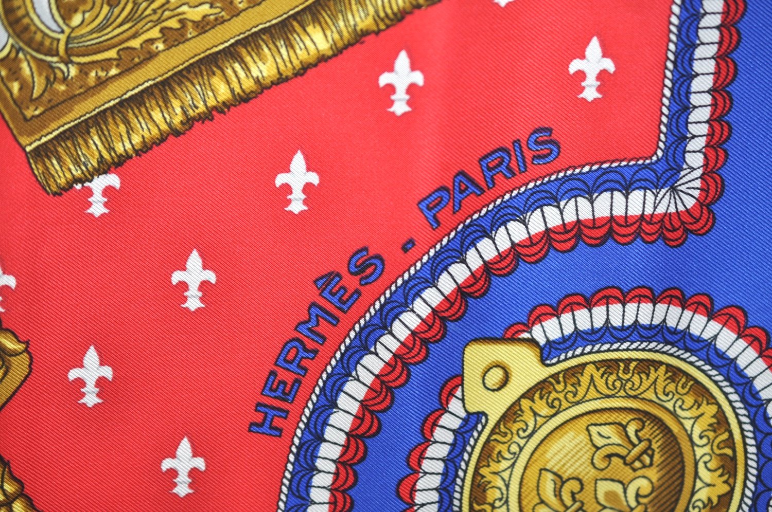 Authentic HERMES Carre 90 Scarf 