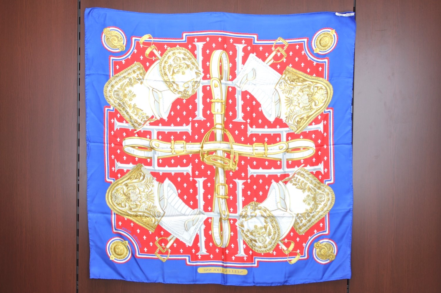 Authentic HERMES Carre 90 Scarf 