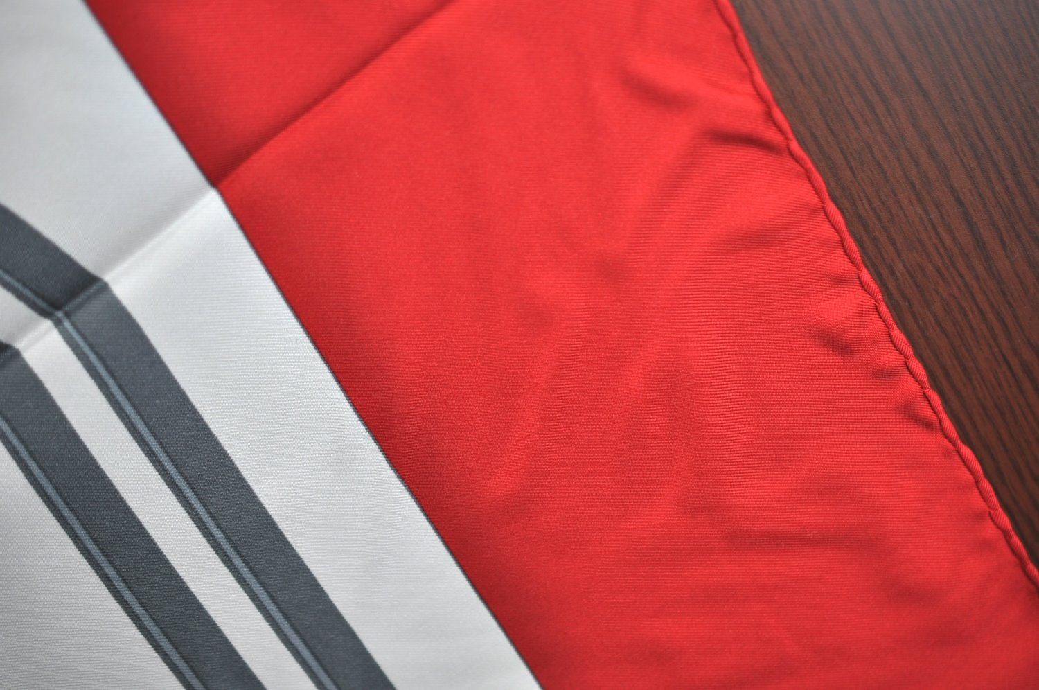 Authentic HERMES Carre 90 Scarf 