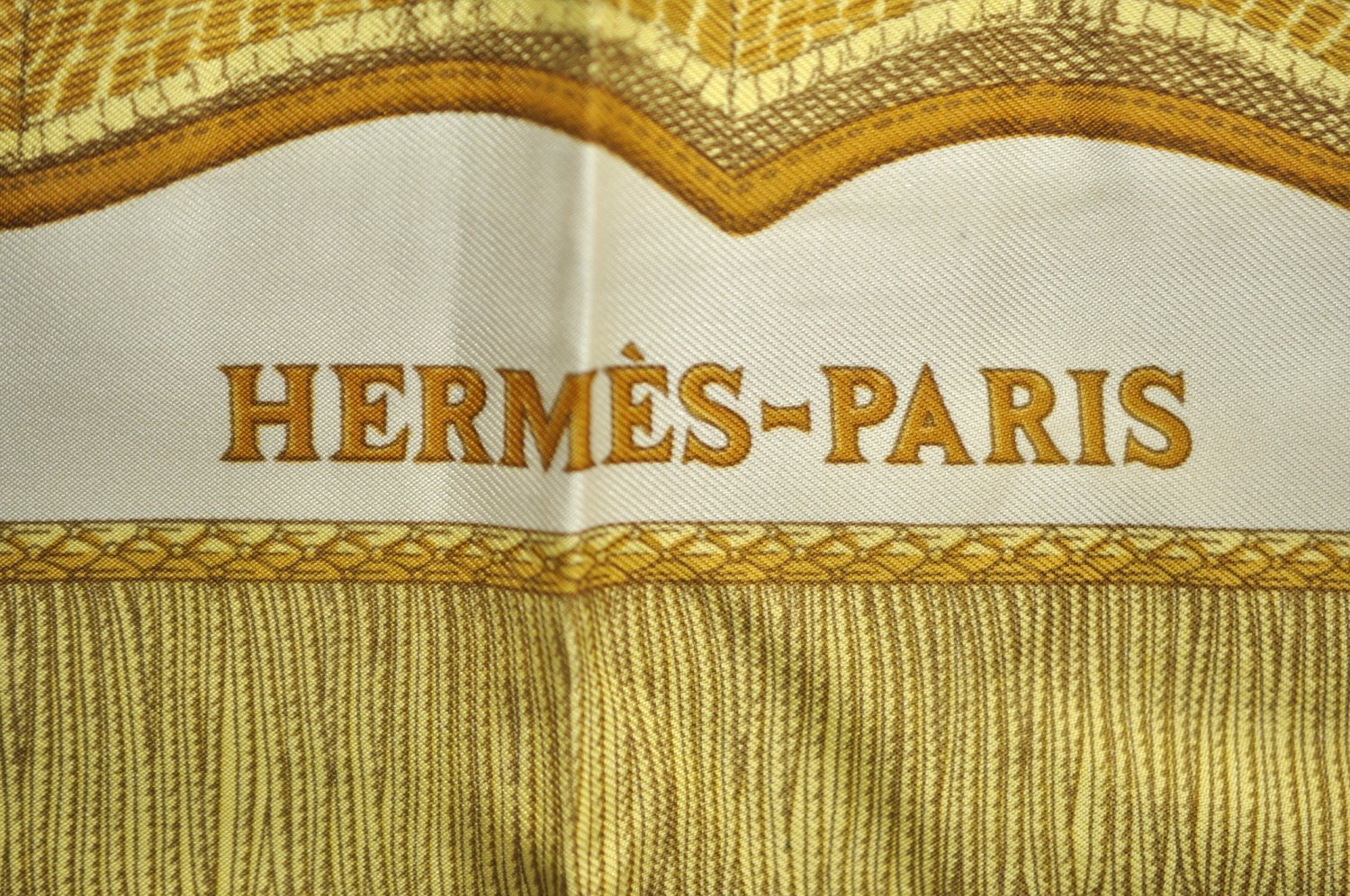 Authentic HERMES Carre 90 Scarf 