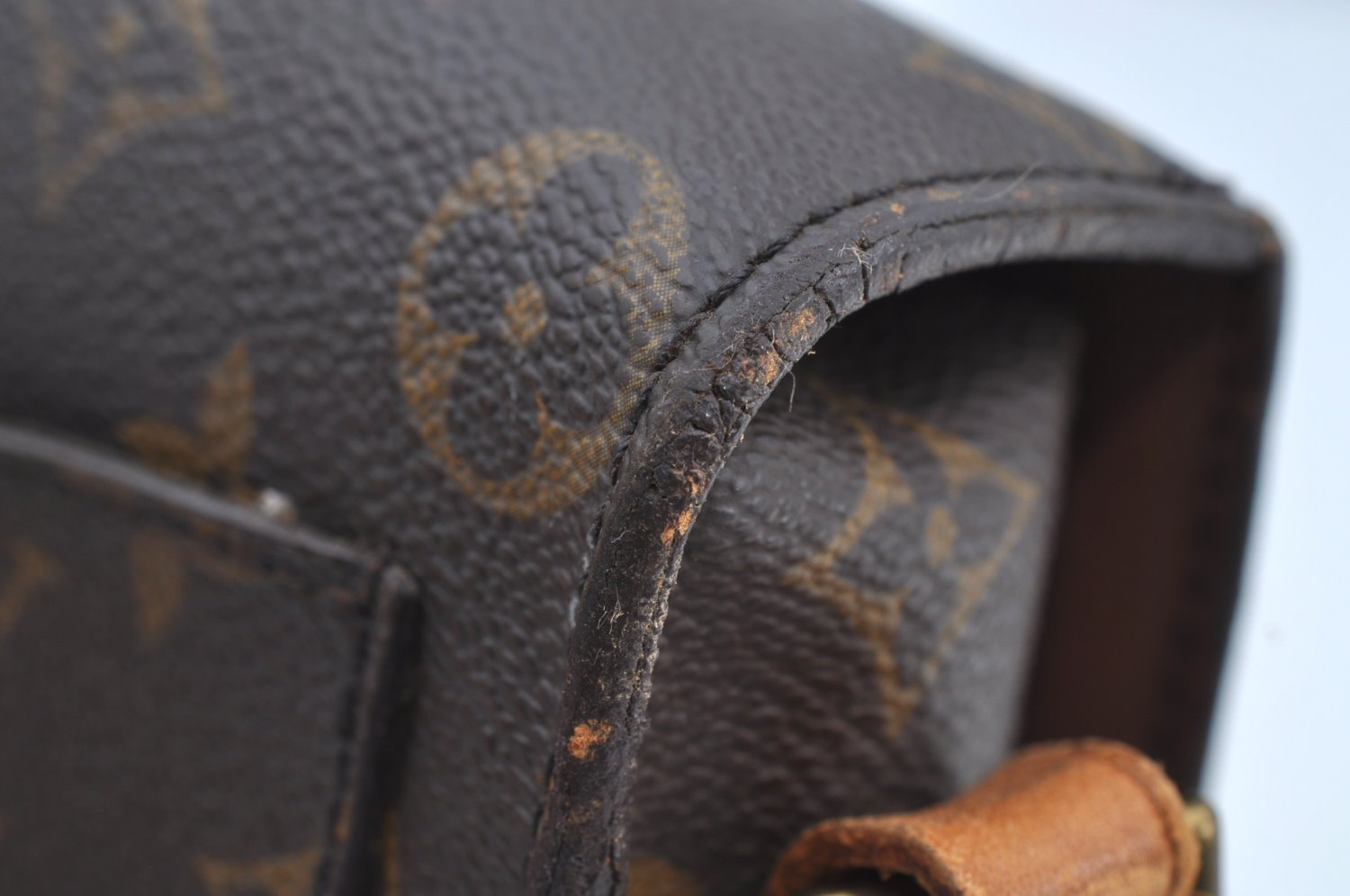 Auth Louis Vuitton Monogram Saint Cloud MM M51243 Shoulder Cross Bag Junk K8435