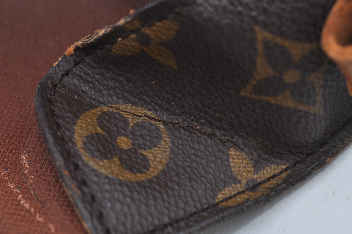 Auth Louis Vuitton Monogram Saint Cloud MM M51243 Shoulder Cross Bag Junk K8435