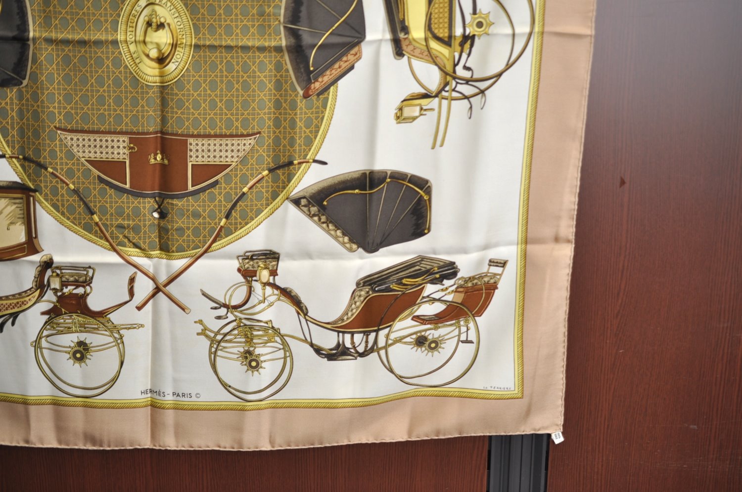 Authentic HERMES Carre 90 Scarf 