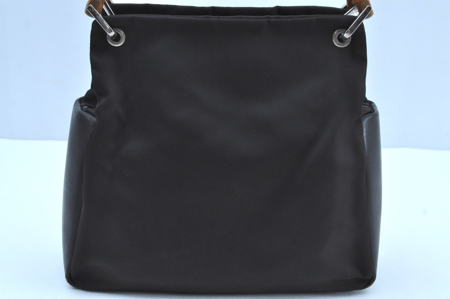 Authentic GUCCI Bamboo Vintage Shoulder Hand Bag Purse Nylon Leather Brown K8450