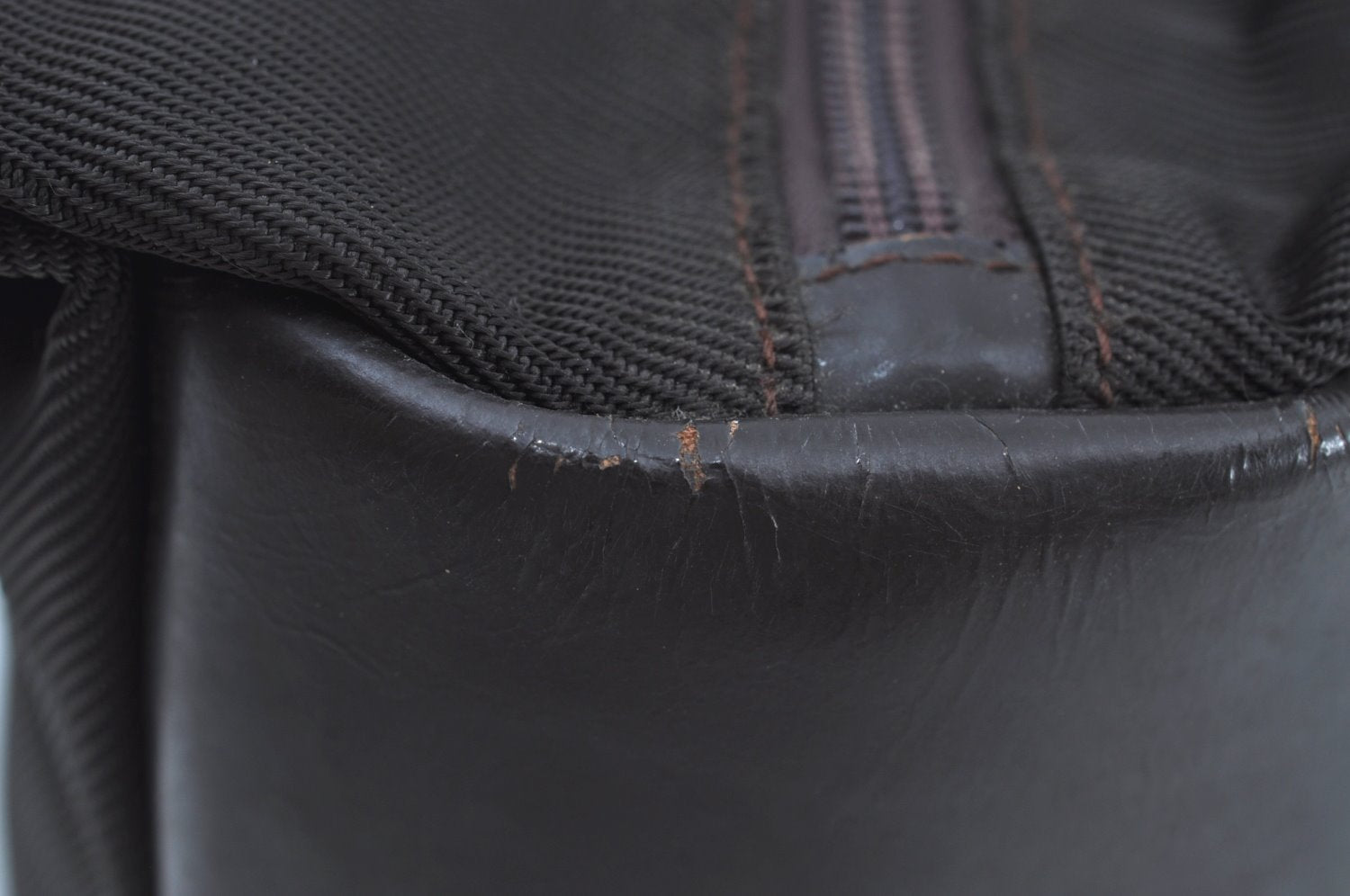 Authentic GUCCI Bamboo Vintage Shoulder Hand Bag Purse Nylon Leather Brown K8450