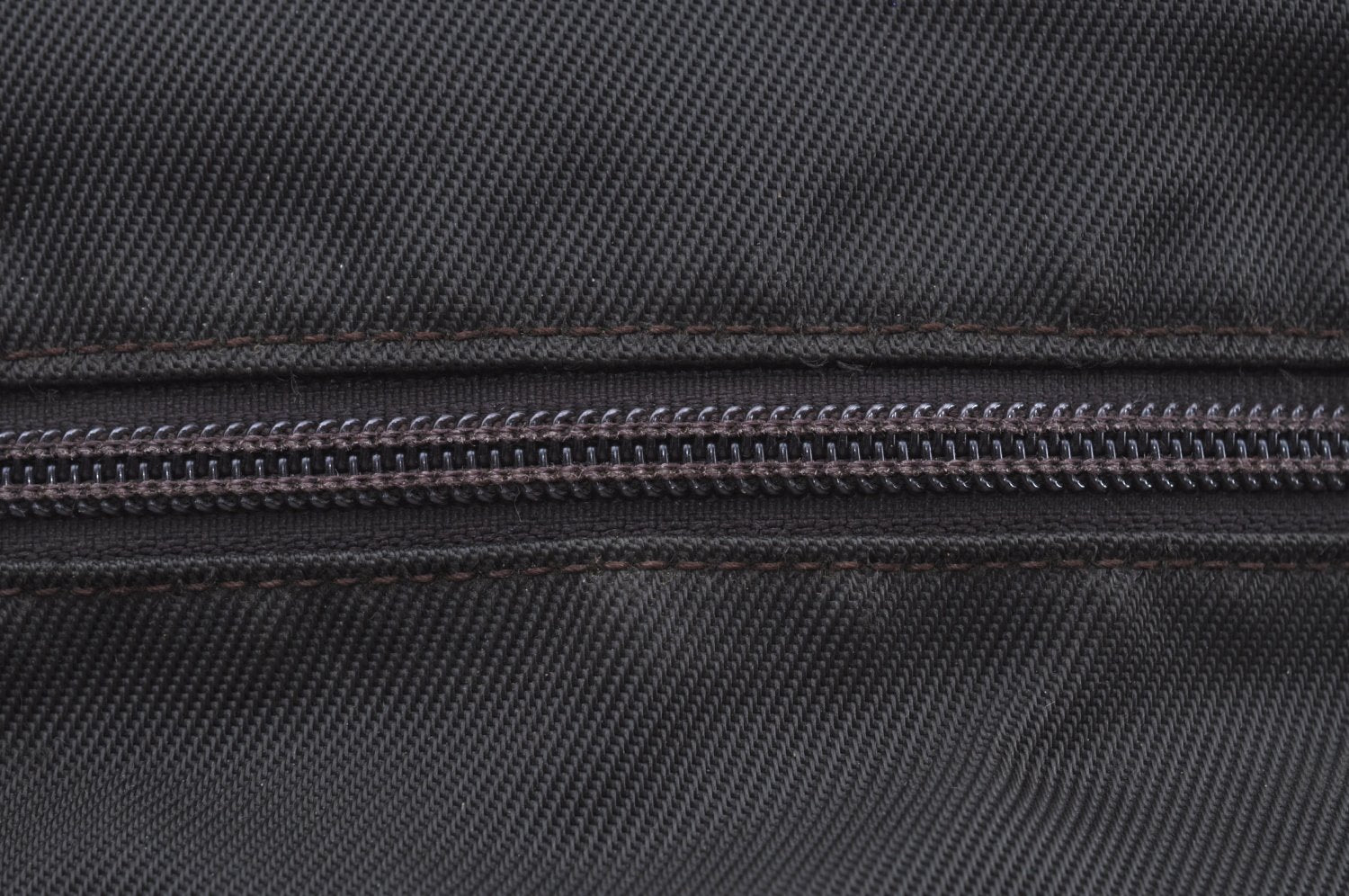 Authentic GUCCI Bamboo Vintage Shoulder Hand Bag Purse Nylon Leather Brown K8450