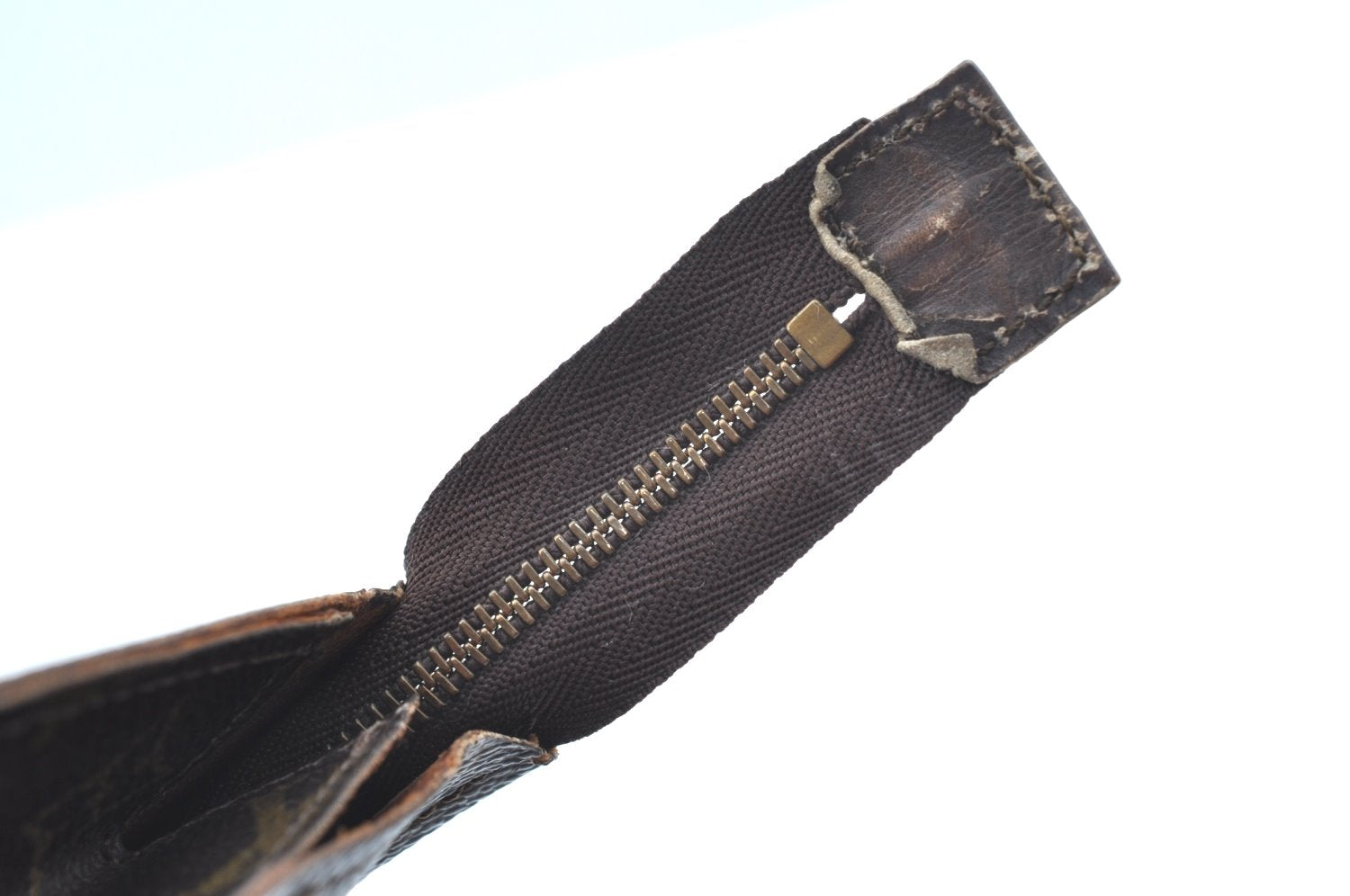 Auth Louis Vuitton Monogram Poche Toilette 26 Cosmetics Pouch Old Model LV K8452