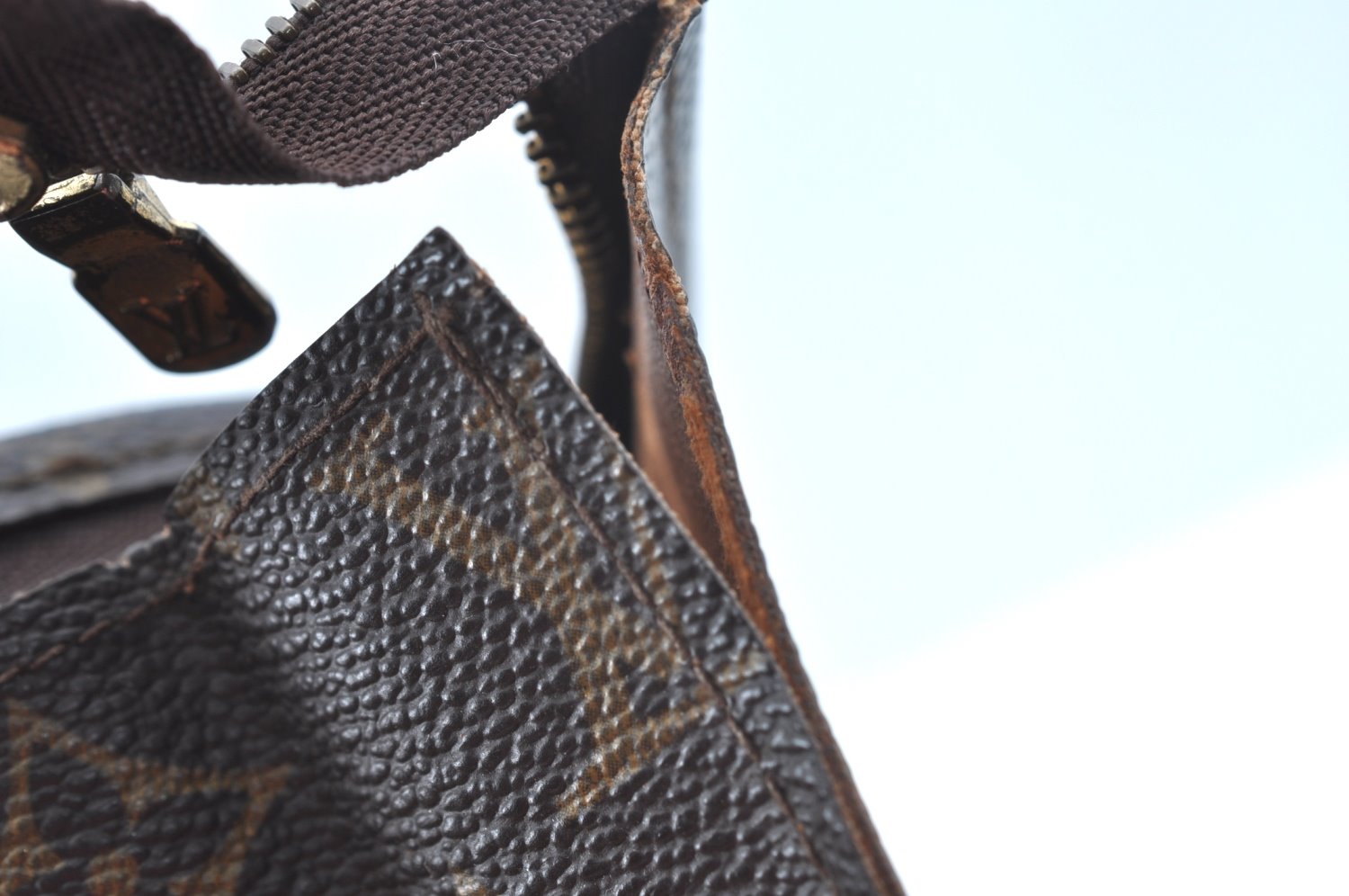 Auth Louis Vuitton Monogram Poche Toilette 26 Cosmetics Pouch Old Model LV K8452