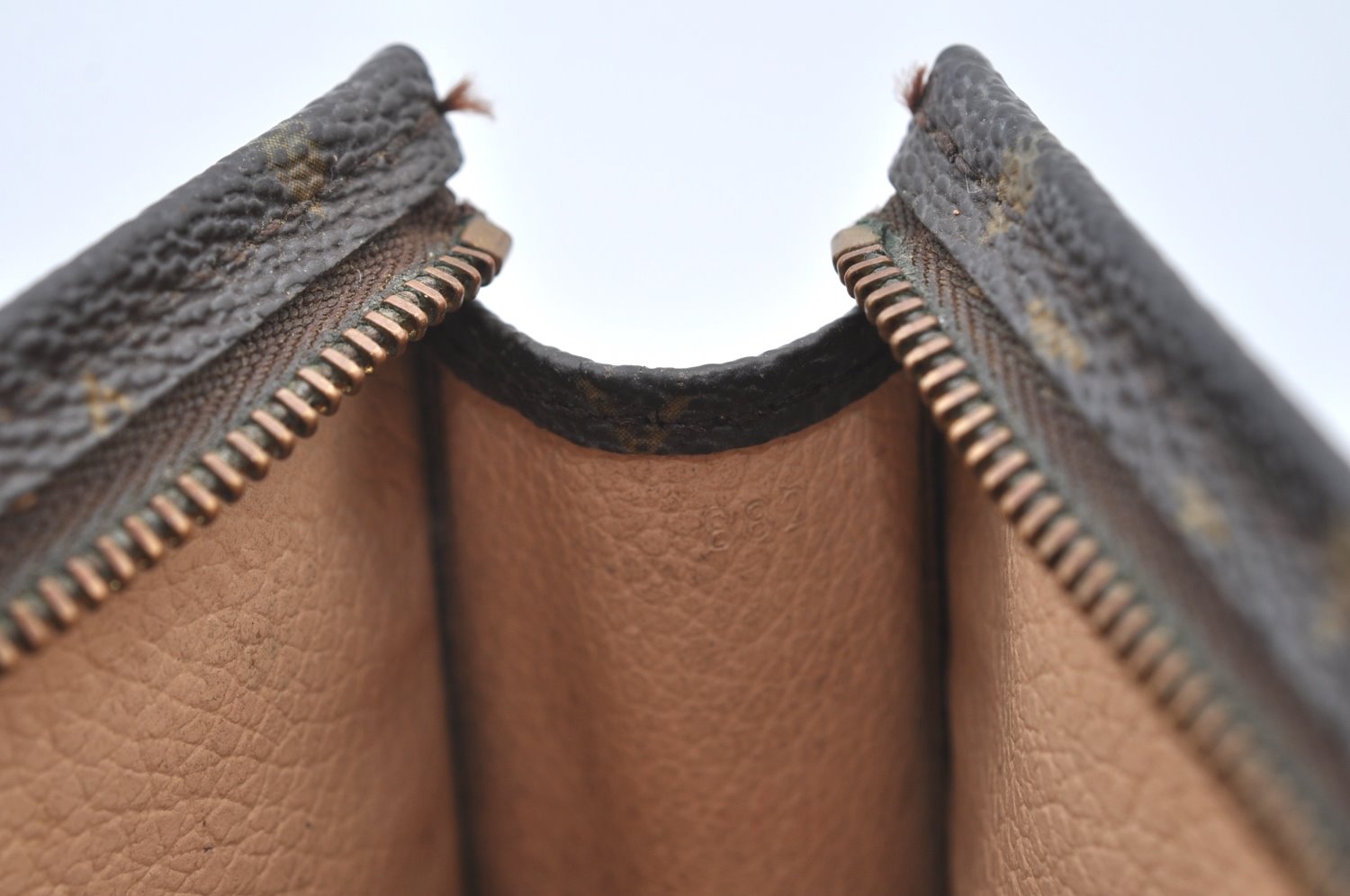 Authentic Louis Vuitton Monogram Poche Toilette 15 M47546 Cosmetics Pouch K8464