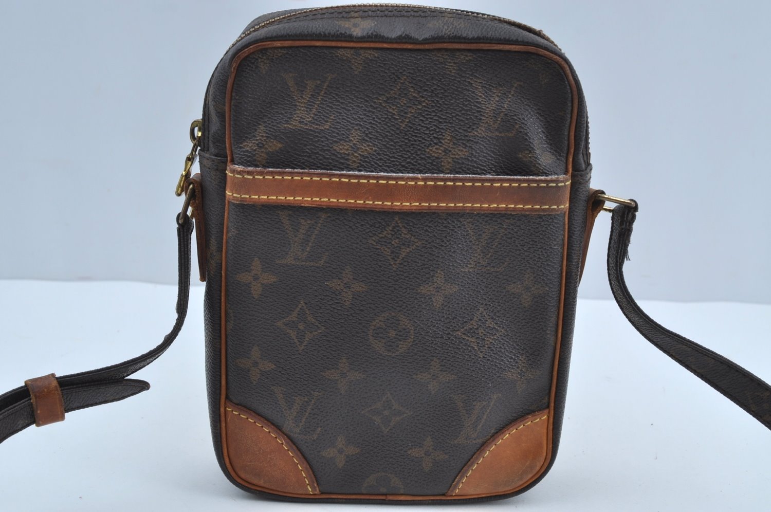 Auth Louis Vuitton Monogram Danube Shoulder Cross Body Bag M45266 LV Junk K8470