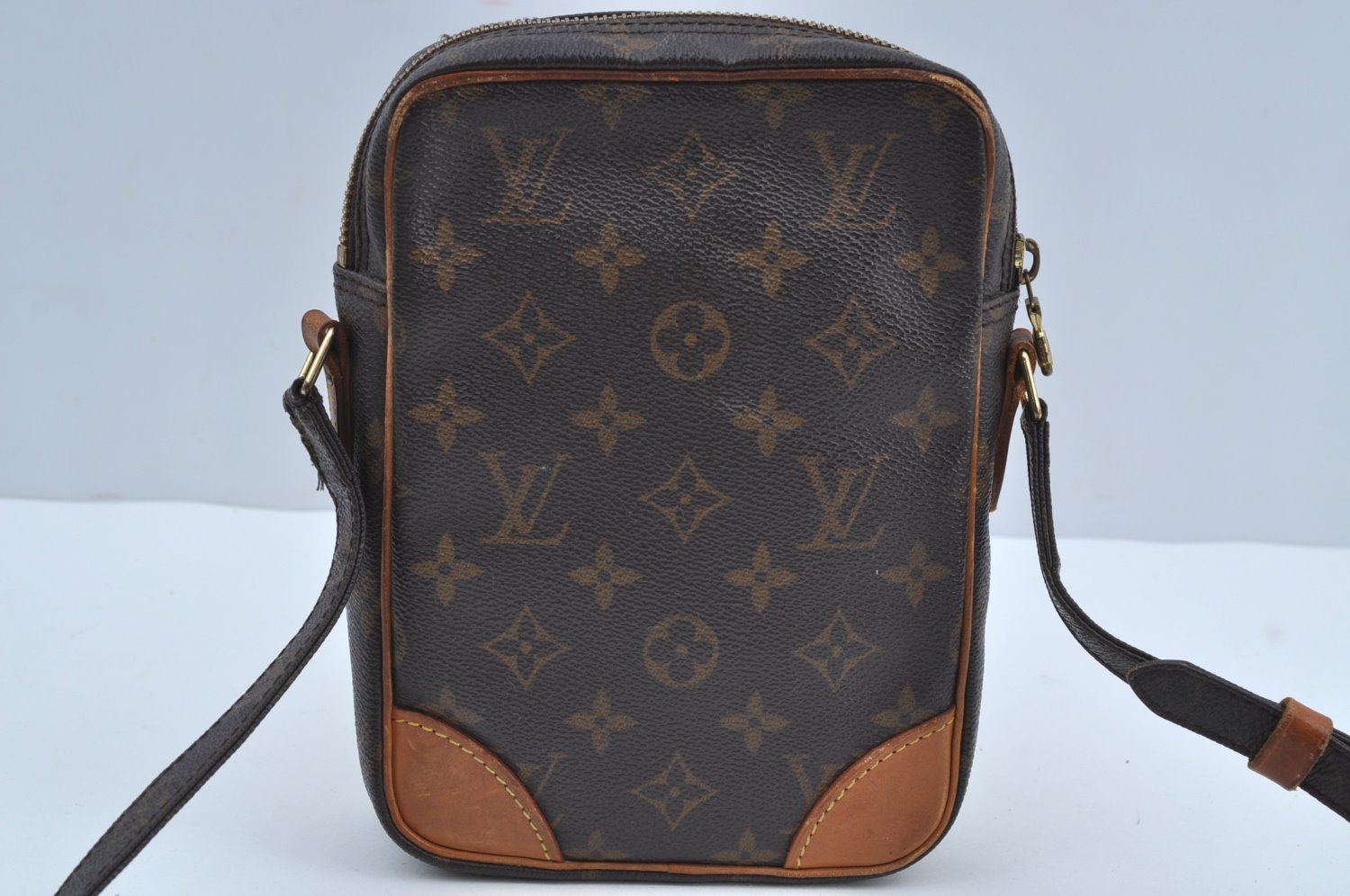 Auth Louis Vuitton Monogram Danube Shoulder Cross Body Bag M45266 LV Junk K8470