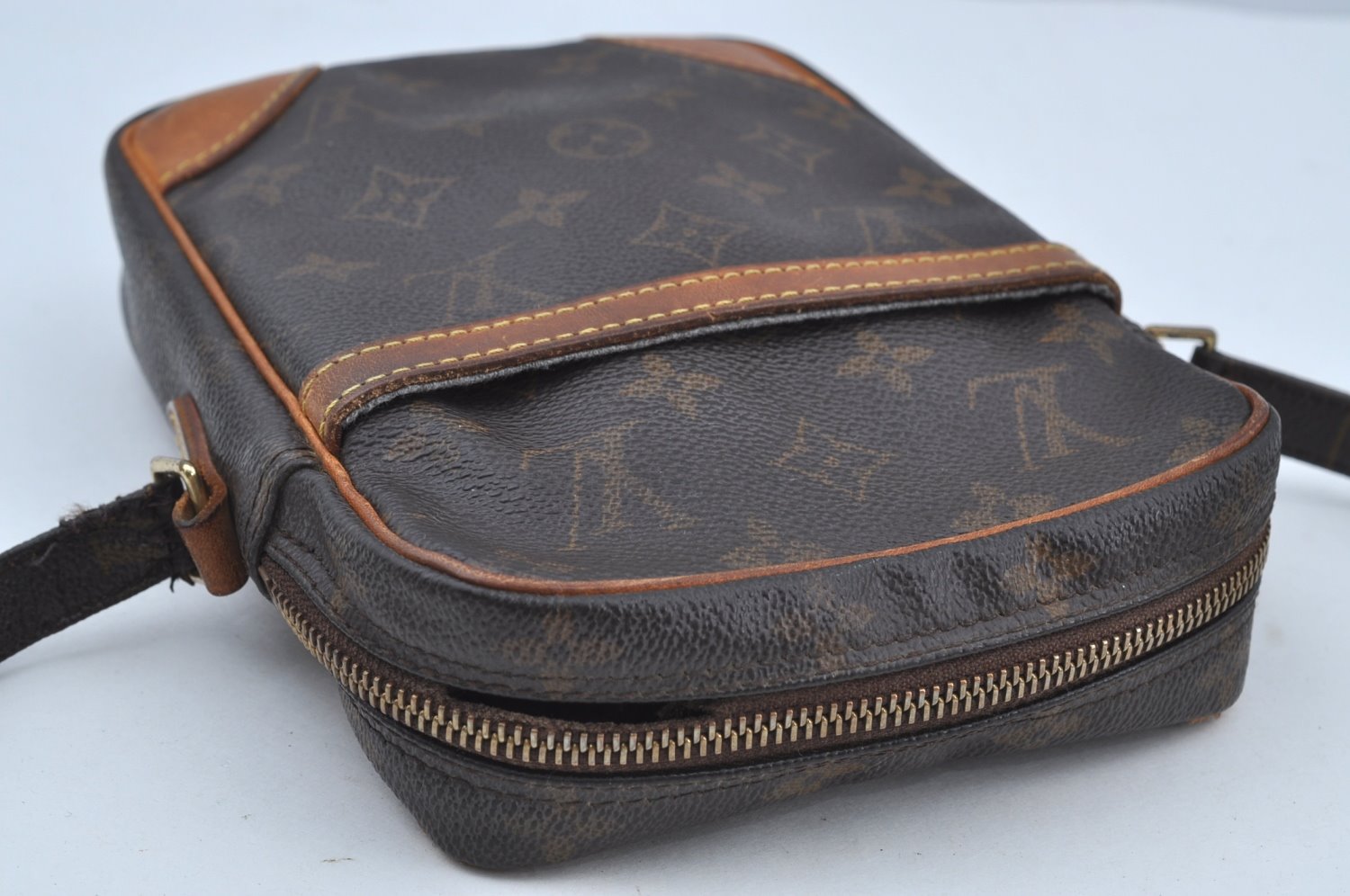 Auth Louis Vuitton Monogram Danube Shoulder Cross Body Bag M45266 LV Junk K8470