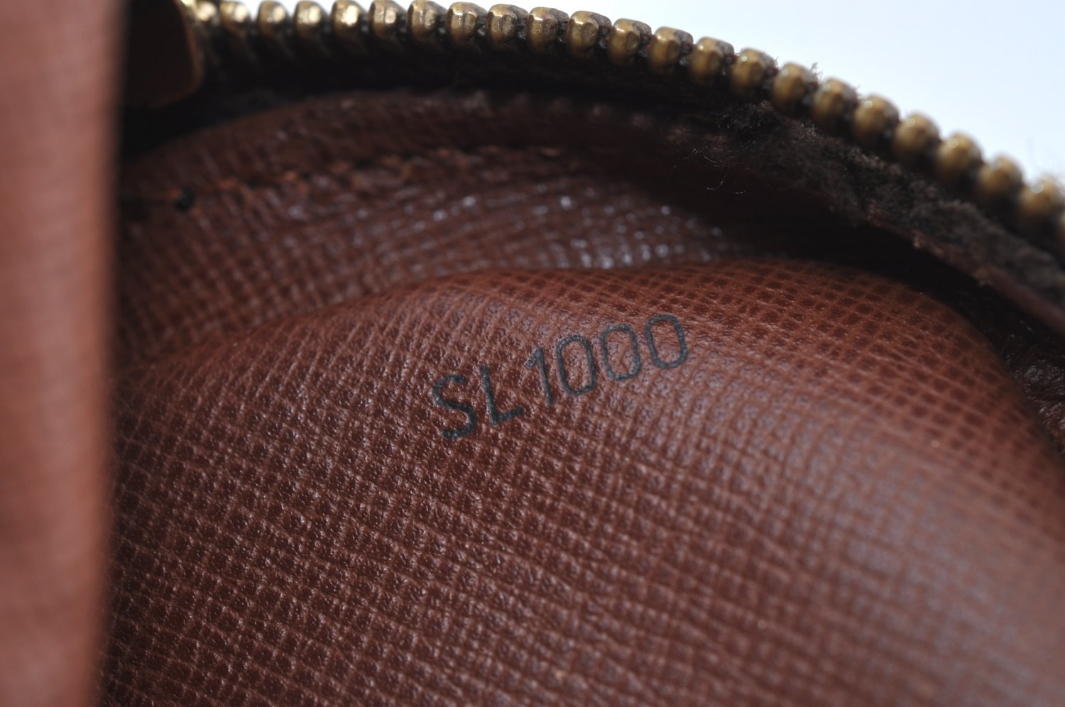 Auth Louis Vuitton Monogram Danube Shoulder Cross Body Bag M45266 LV Junk K8470