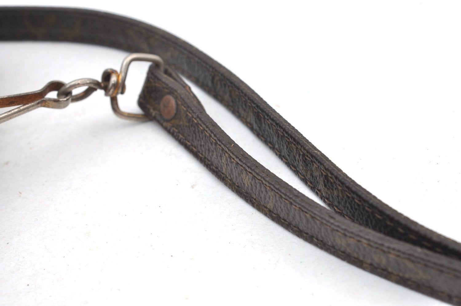 Auth Louis Vuitton Monogram Mini Poche Danube Shoulder Cross Bag Old Model K8471