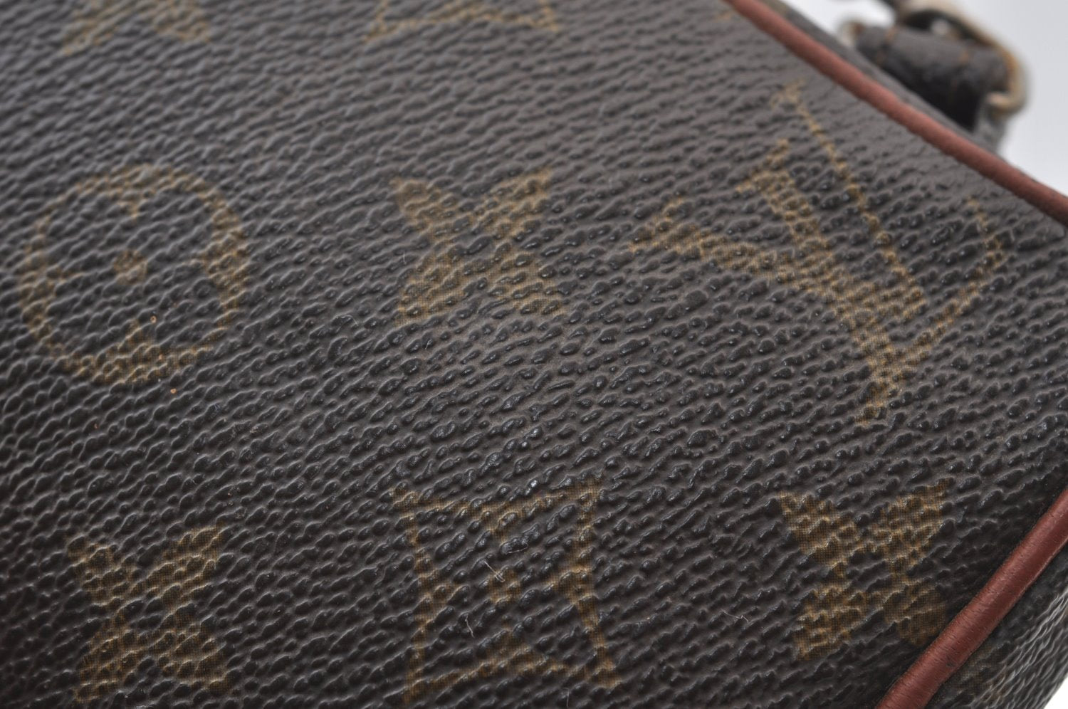 Auth Louis Vuitton Monogram Mini Poche Danube Shoulder Cross Bag Old Model K8471