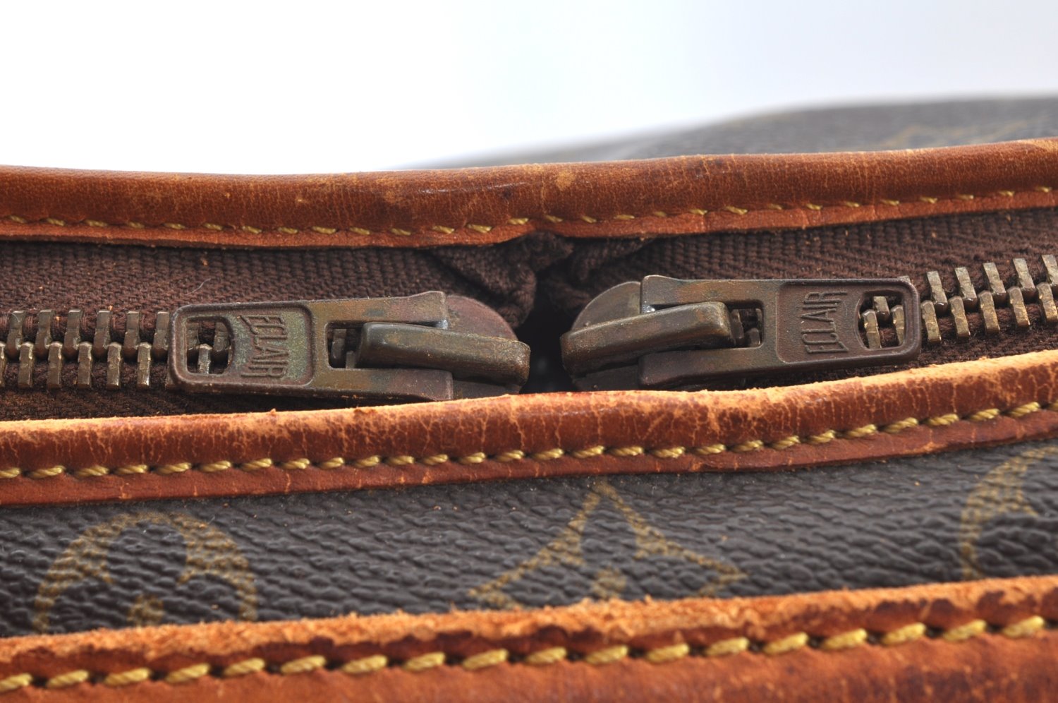 Authentic Louis Vuitton Monogram Sac Chaussures 35 Boston Bag Old Model LV K8473