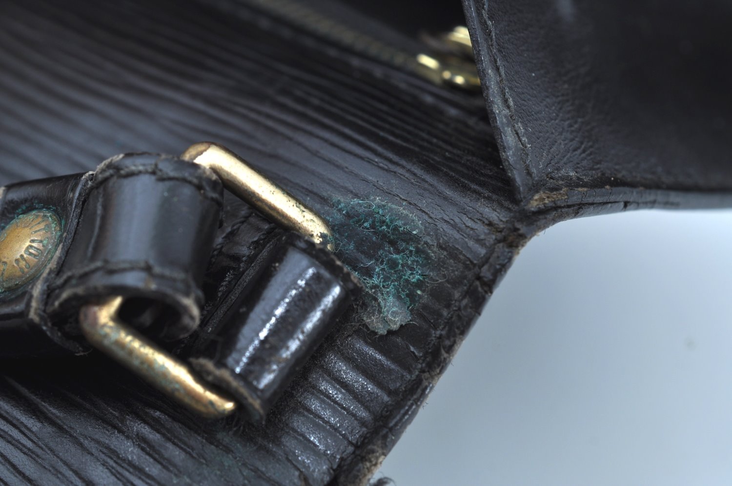 Auth Louis Vuitton Epi Pochette Sellier Dragonne Clutch Bag M52612 Black K8491