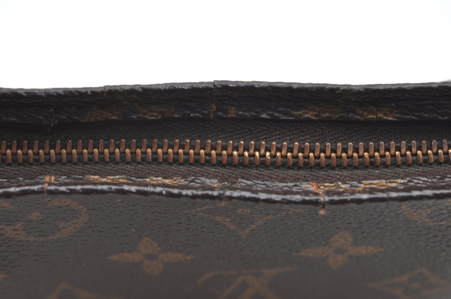 Authentic Louis Vuitton Monogram Poche Toilette 19 M47544 Cosmetics Pouch K8496