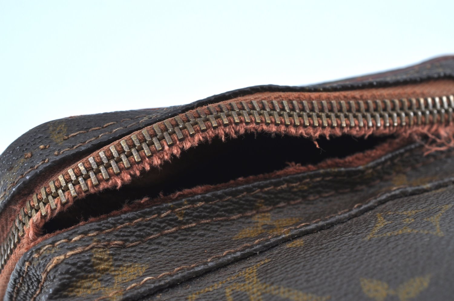 Authentic Louis Vuitton Monogram Amazone Shoulder Cross Bag Old Model Junk K8503