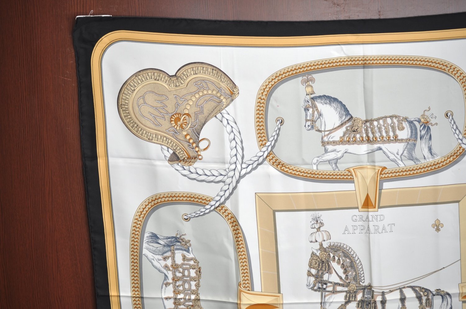 Authentic HERMES Carre 90 Scarf 