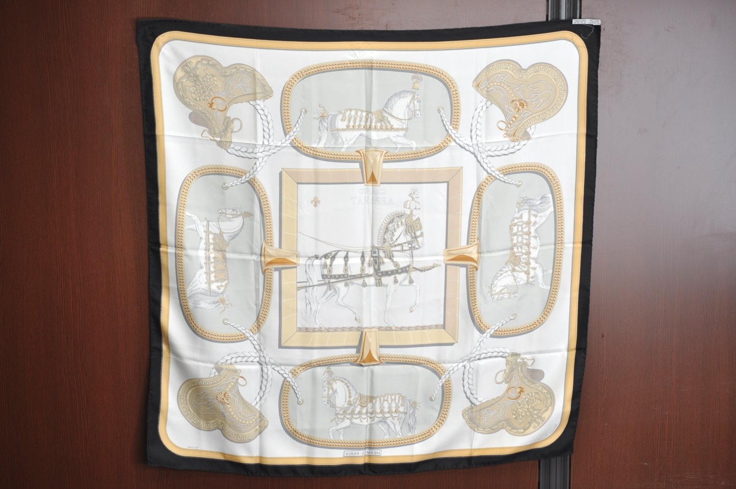 Authentic HERMES Carre 90 Scarf 