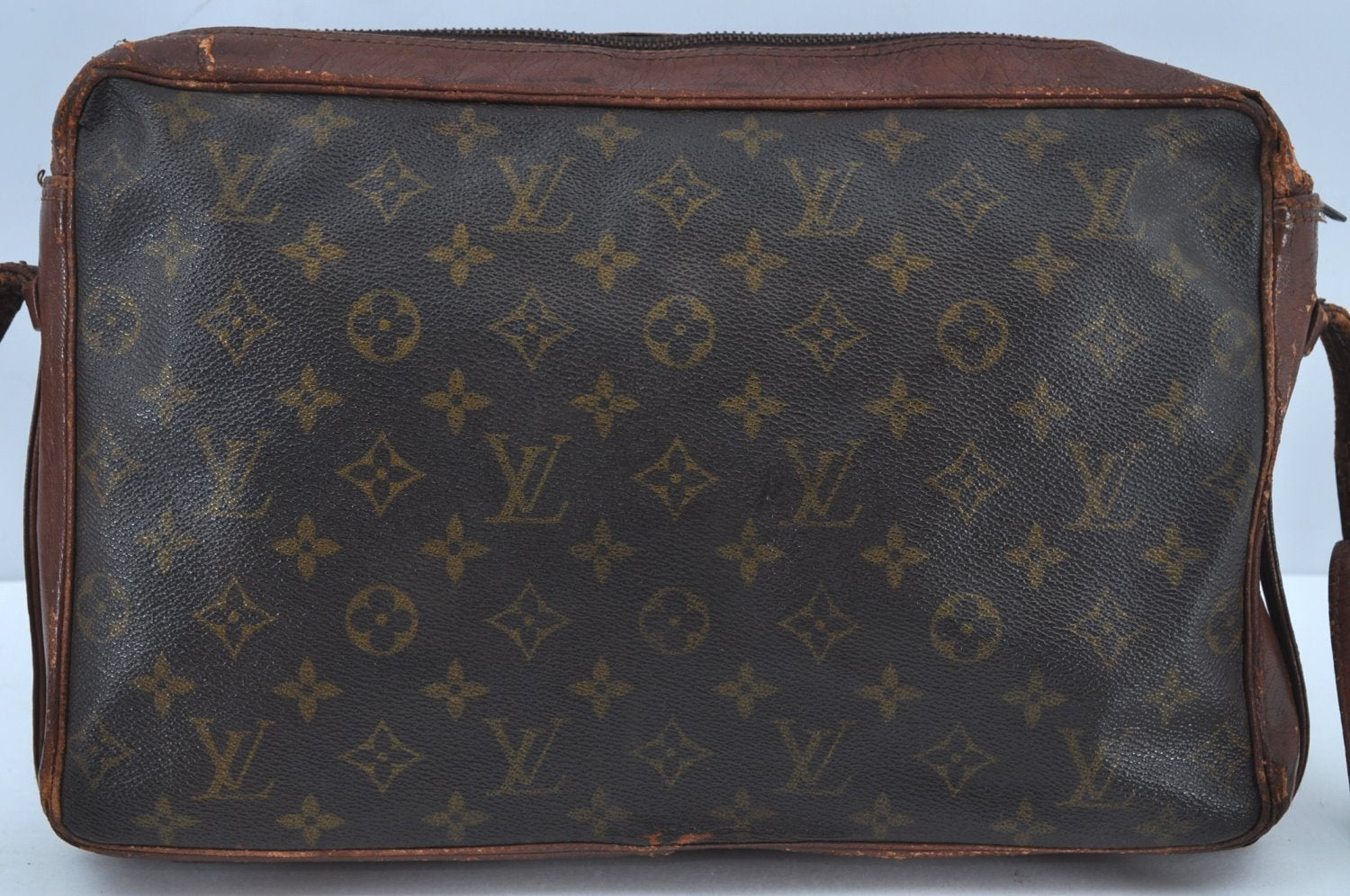 Authentic Louis Vuitton Monogram Sac Bandouliere 35 Shoulder Bag Old Model K8514
