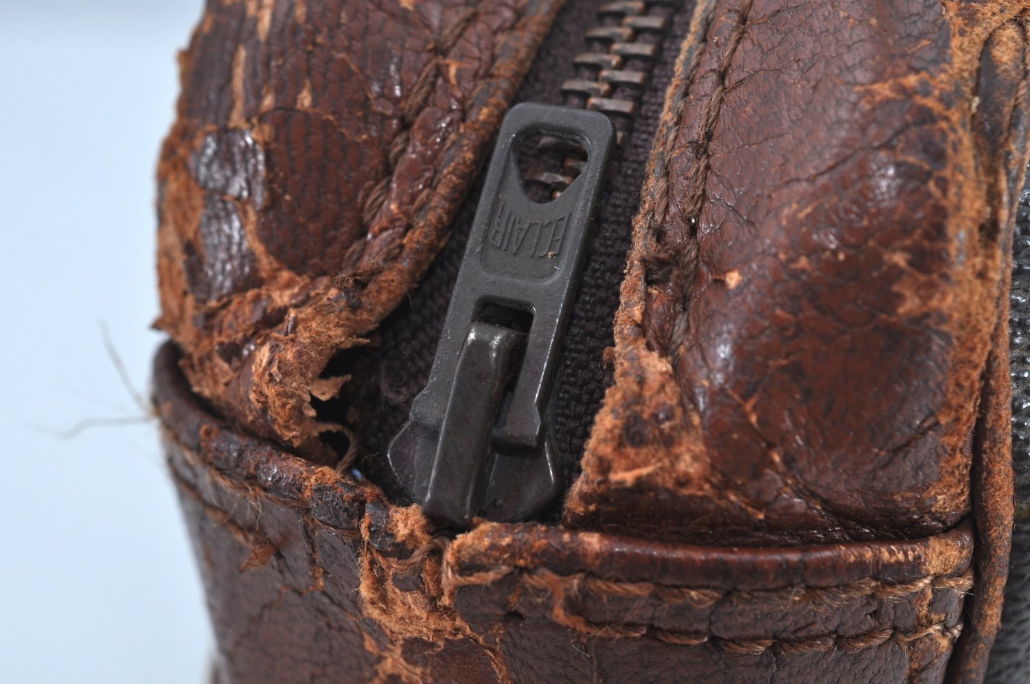 Authentic Louis Vuitton Monogram Sac Bandouliere 35 Shoulder Bag Old Model K8514