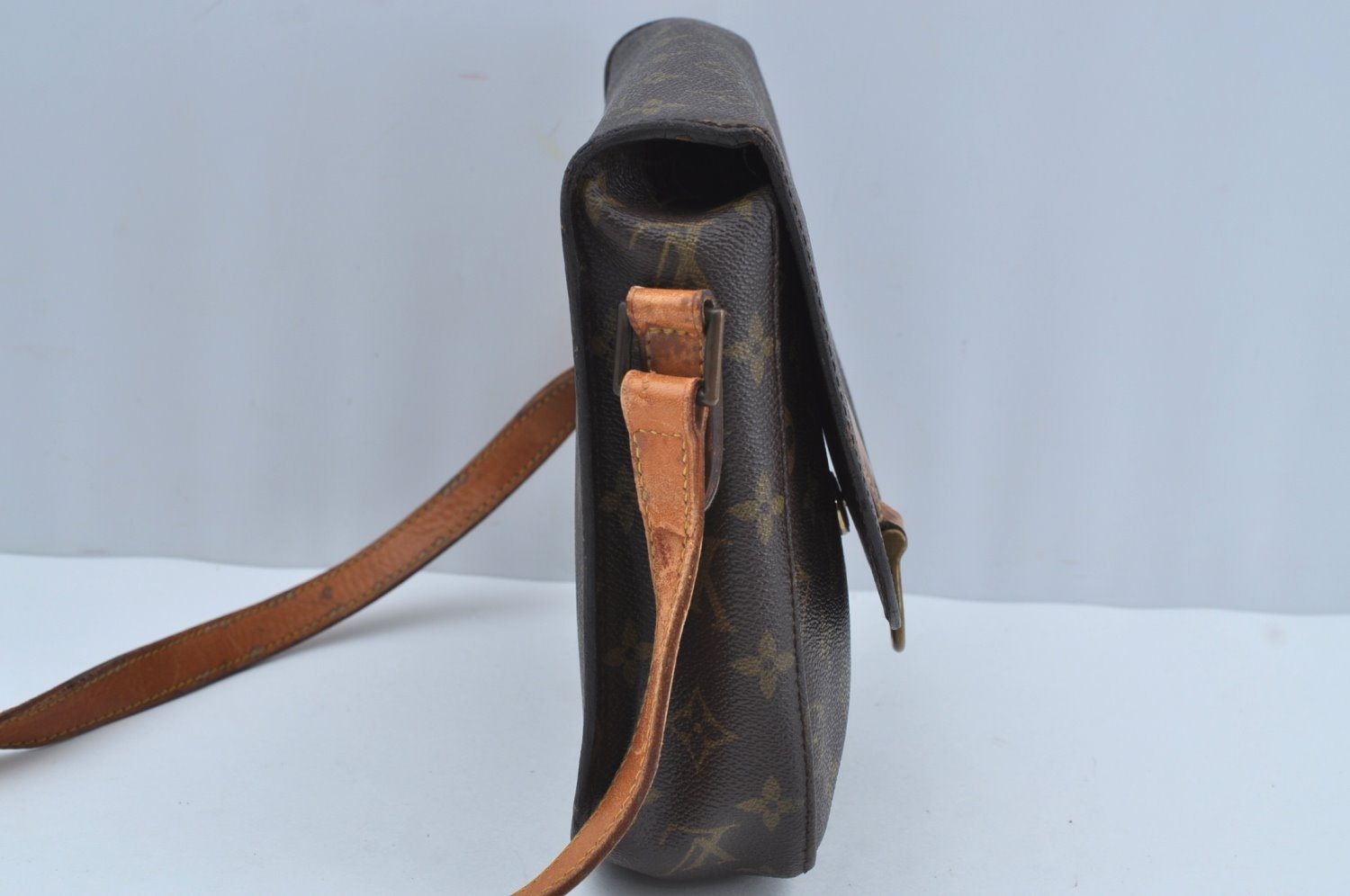 Auth Louis Vuitton Monogram Saint Cloud GM Shoulder Cross Bag Old Model K8521