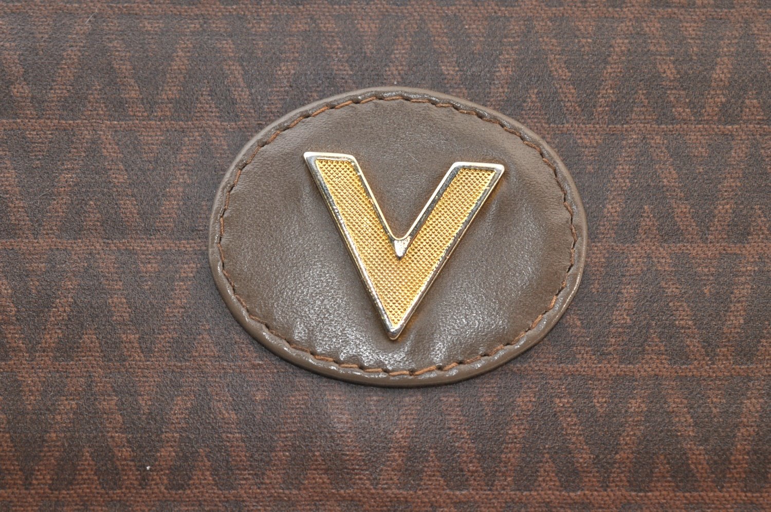 Authentic MARIO VALENTINO V Logo Clutch Hand Bag Purse PVC Leather Brown K8523