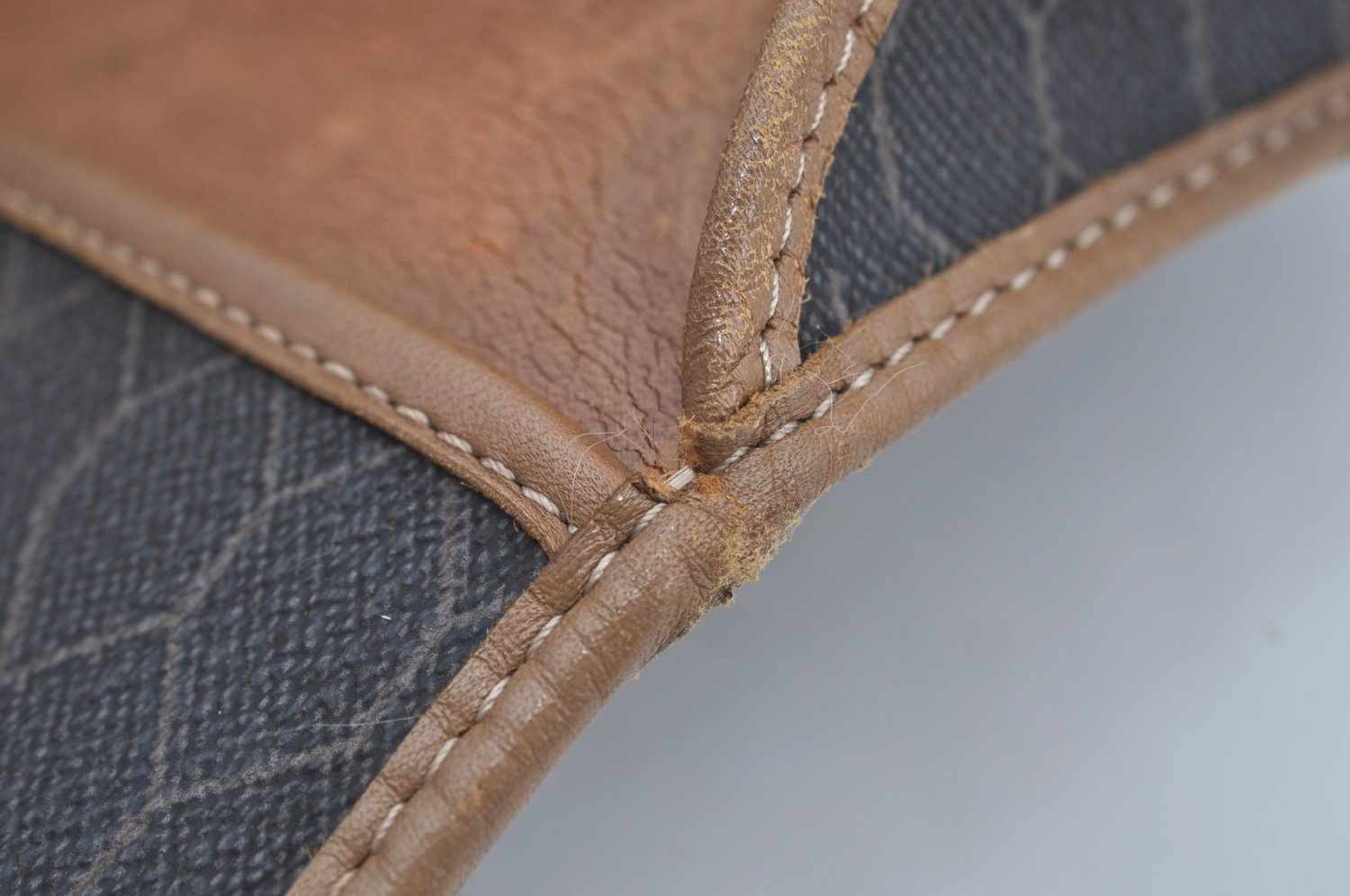 Authentic Christian Dior Honeycomb Shoulder Cross Bag PVC Leather Black K8567