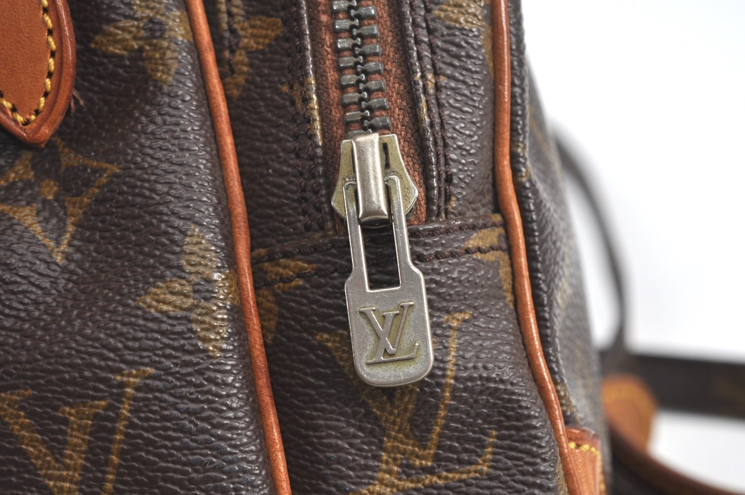 Authentic Louis Vuitton Monogram Amazone Shoulder Cross Body Bag M45236 LV K8571