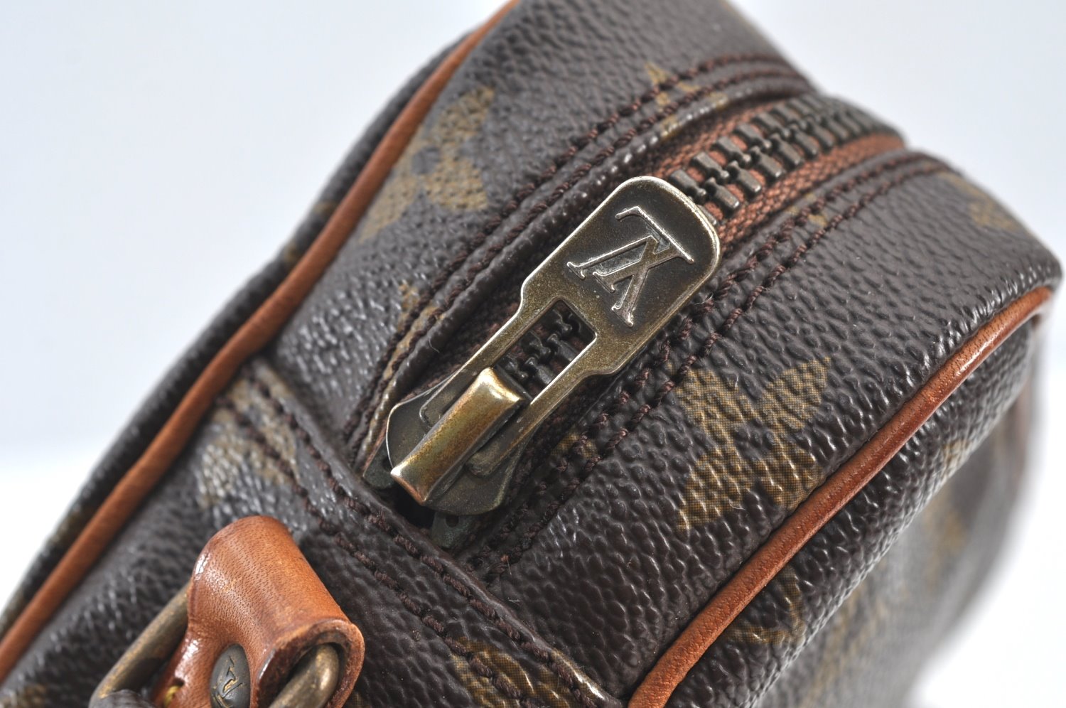 Authentic Louis Vuitton Monogram Amazone Shoulder Cross Body Bag M45236 LV K8571