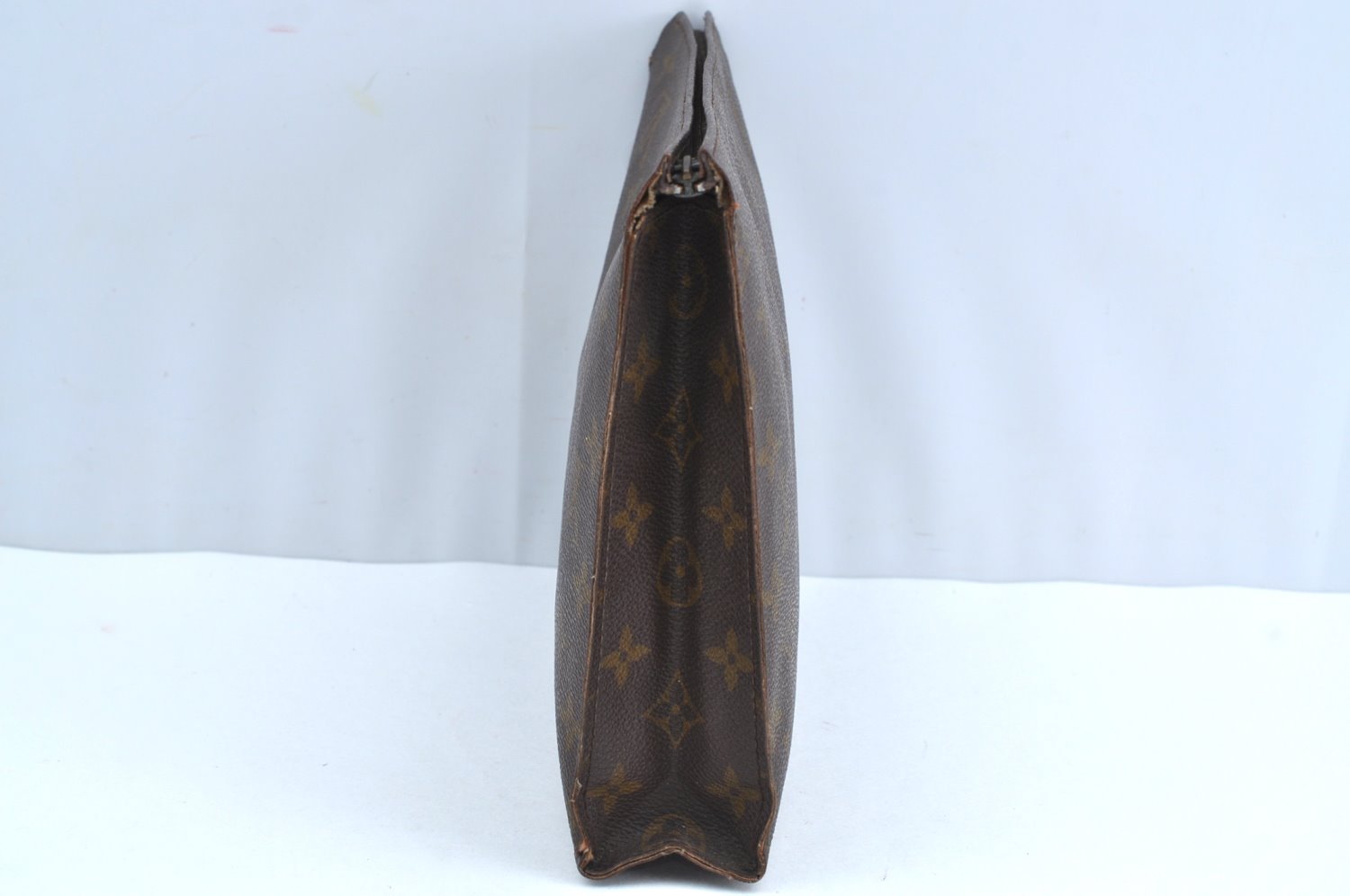 Auth Louis Vuitton Monogram Poche Toilette 26 Cosmetics Pouch Old Model LV K8576