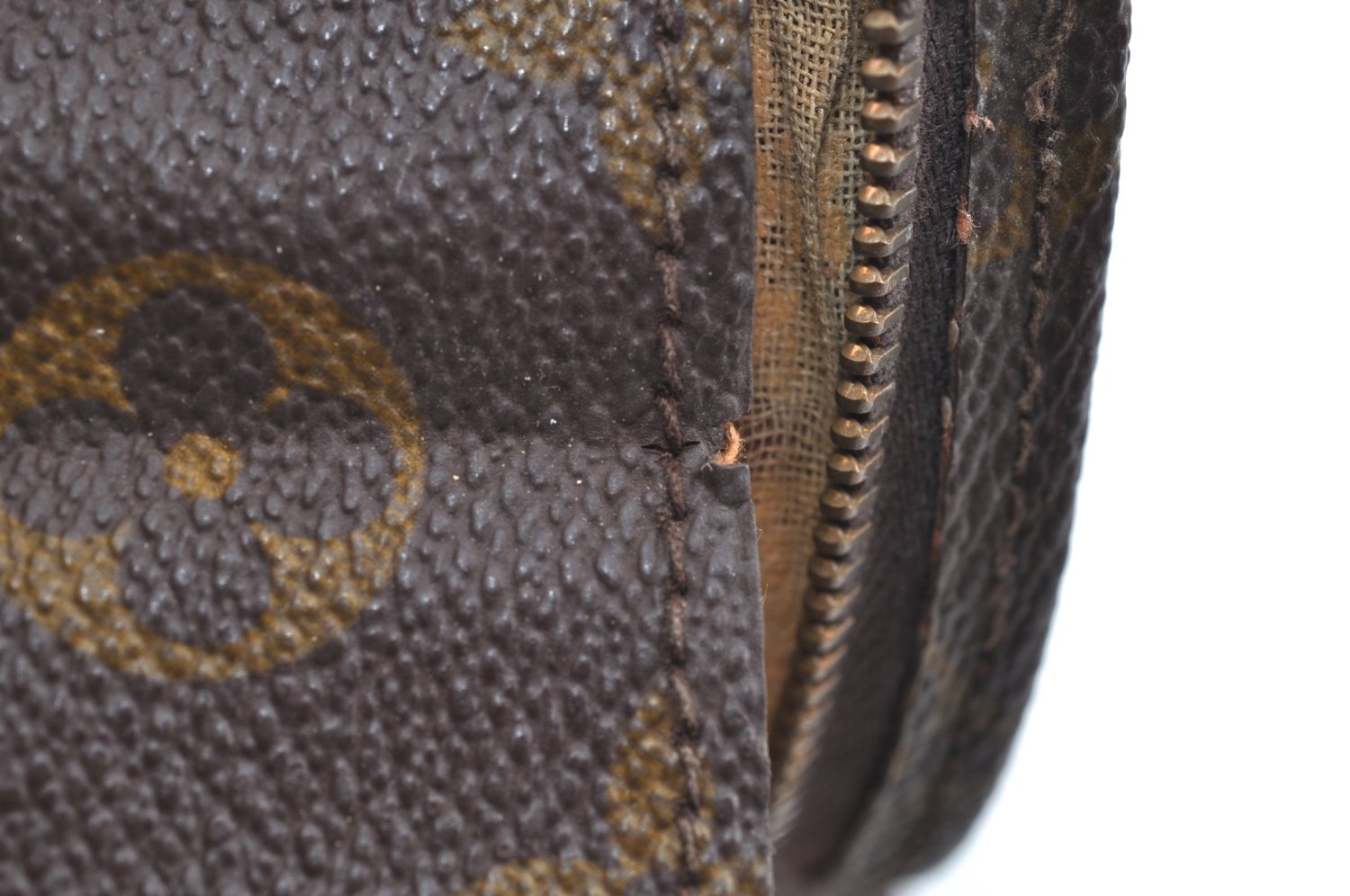 Auth Louis Vuitton Monogram Poche Toilette 26 Cosmetics Pouch Old Model LV K8576