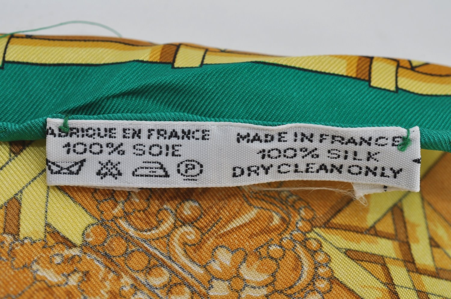 Authentic HERMES Carre 90 Scarf 